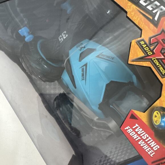 Stunt Challenger RC Radio Control LED Double Sided Lite Twisting Front Wheel Toy - Picture 7 of 7